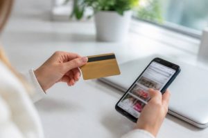 Revendre des cartes cadeaux : méthodes, conseils et précautions à connaître